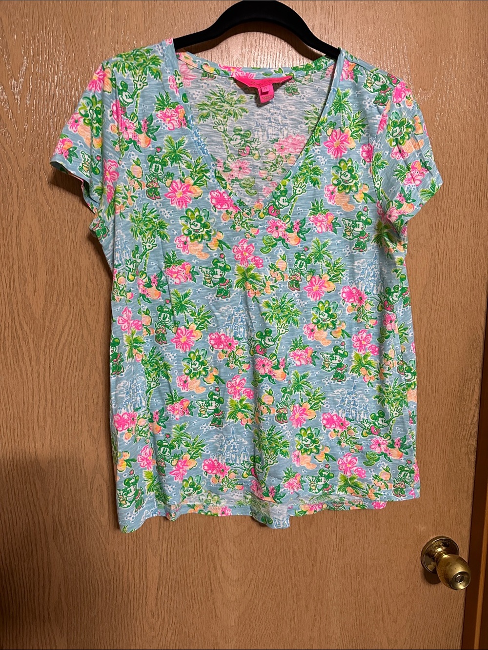 Lilly Pulitzer x Disney Etta Medium shirt